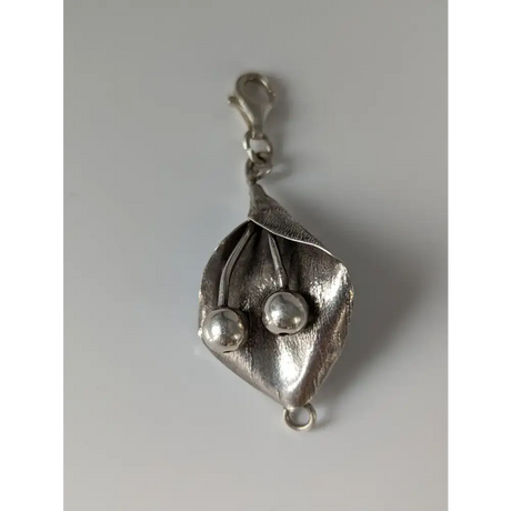 Silver Steed Leaf & Berries Silver Charm or Pendant Charms