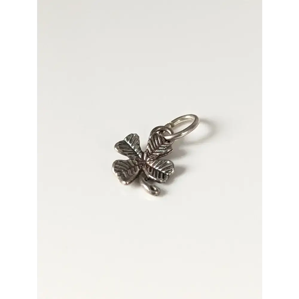 Silver Steed Lucky Four Leaf Clover Silver Pendant Pendant