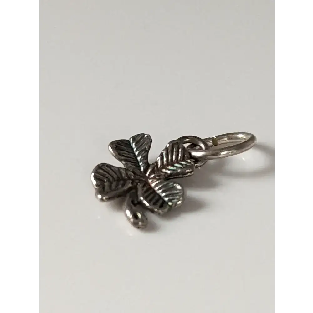 Silver Steed Lucky Four Leaf Clover Silver Pendant Pendant