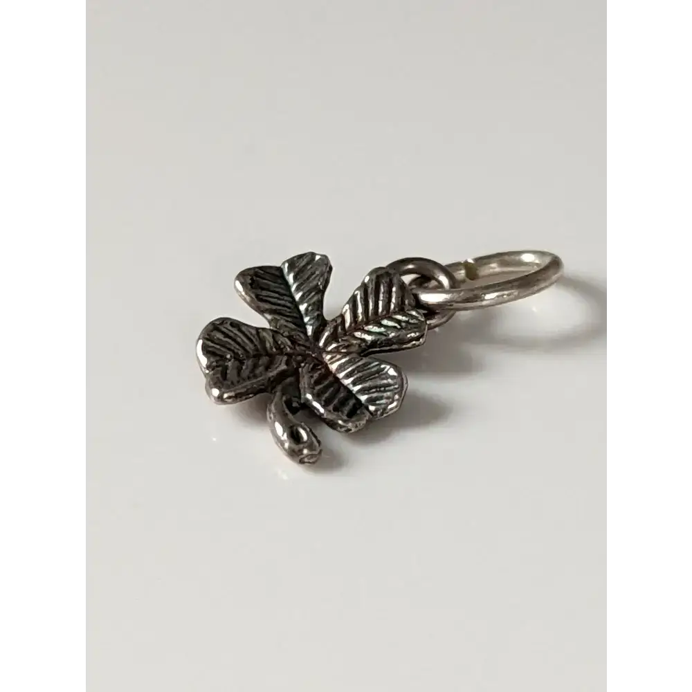 Silver Steed Lucky Four Leaf Clover Silver Pendant Pendant