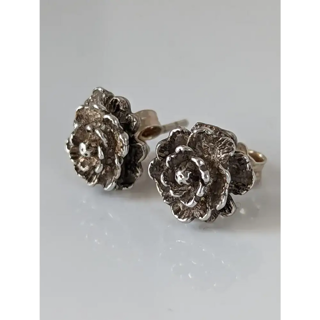 Silver Steed Marigold Stud Earrings Earrings