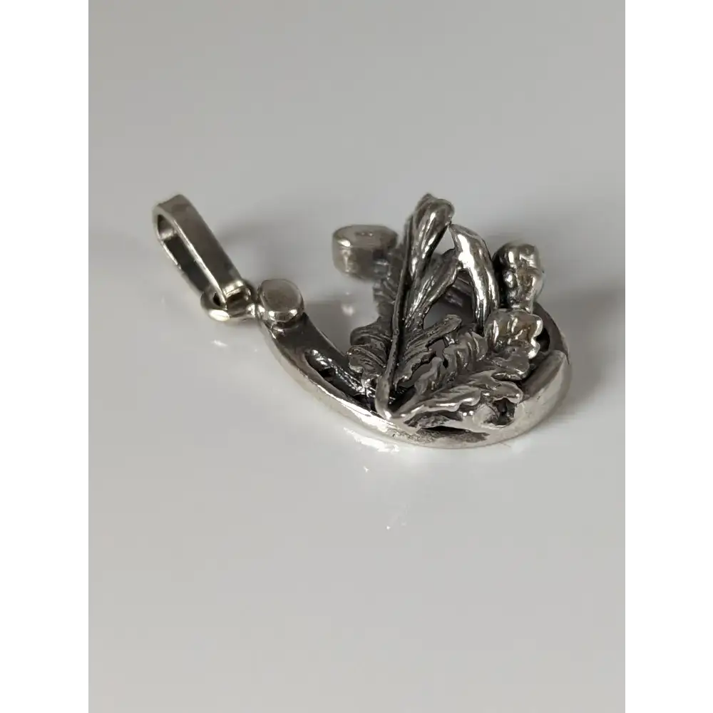 Silver Steed Oak & Horseshoe Silver Pendant Pendant
