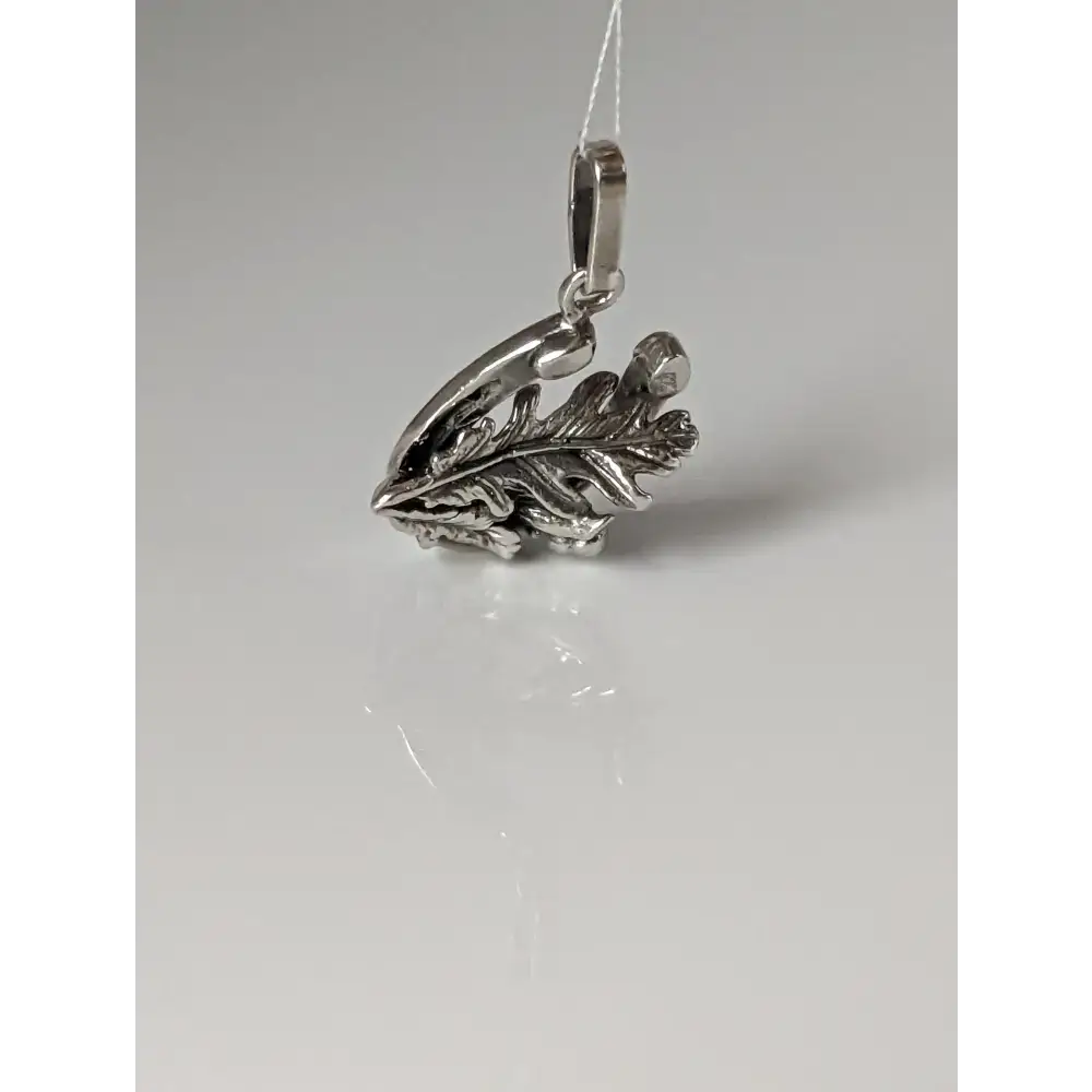 Silver Steed Oak & Horseshoe Silver Pendant Pendant