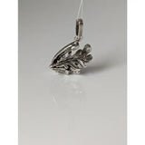 Silver steed oak horseshoe silver pendant with polished metallic finish and intricate leaf-shaped detailing