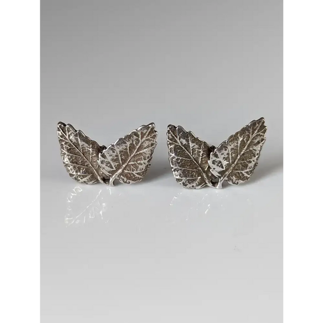 Silver Steed Oak Tree Leaves Stud Earrings Earrings