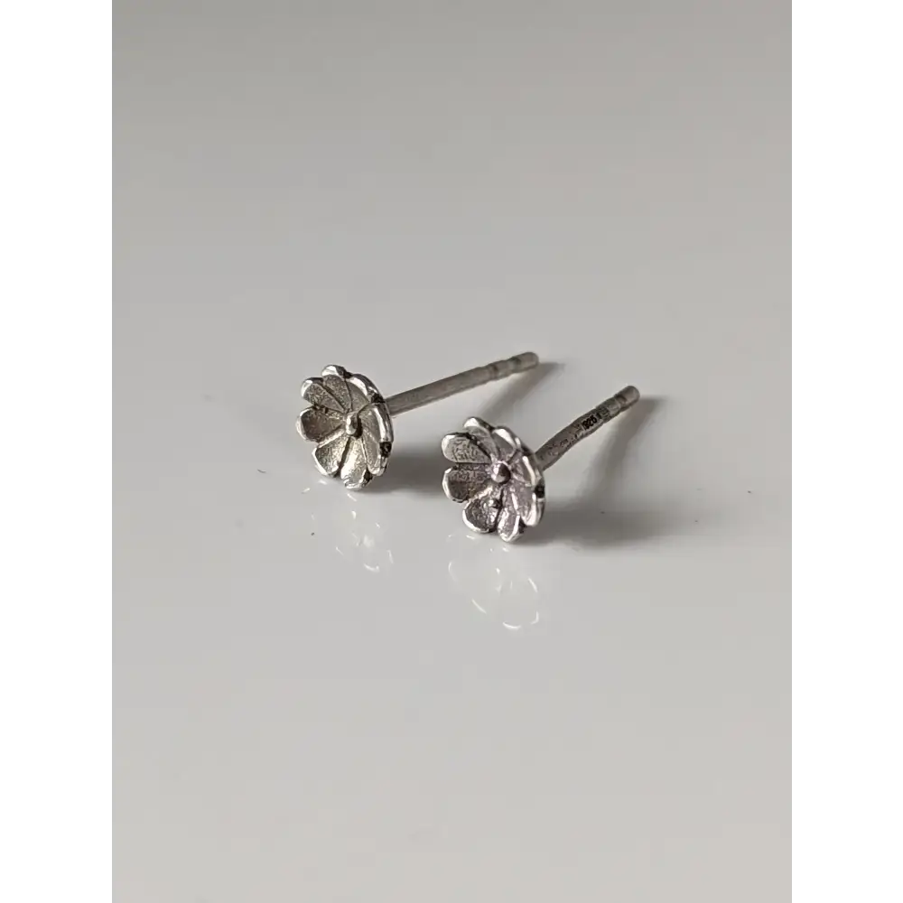Silver Steed Pansy Stud Earrings Earrings