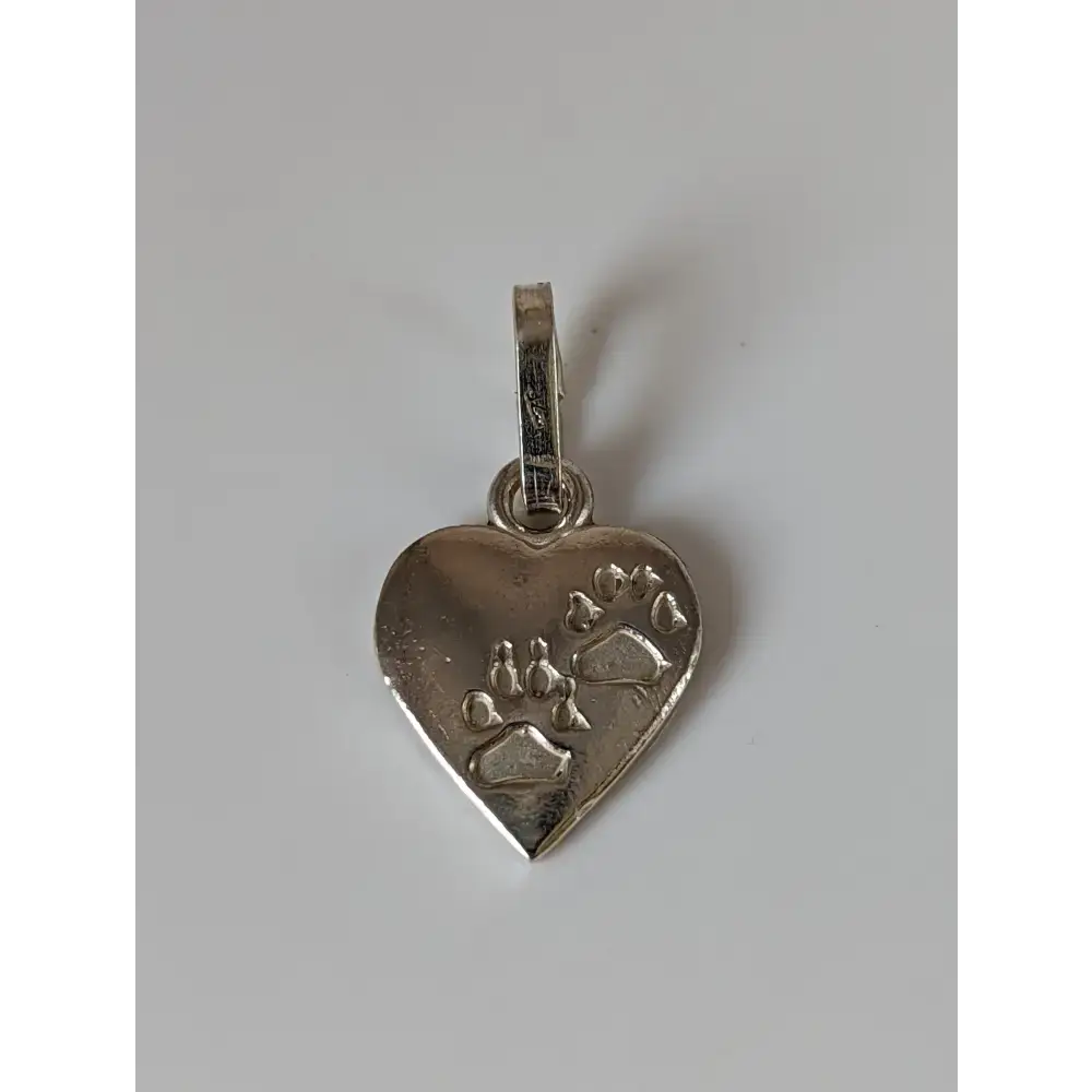 Silver Steed Paw Print on Heart Silver Pendant Pendant