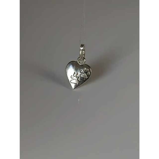 Silver Steed Paw Print on Heart Silver Pendant Pendant