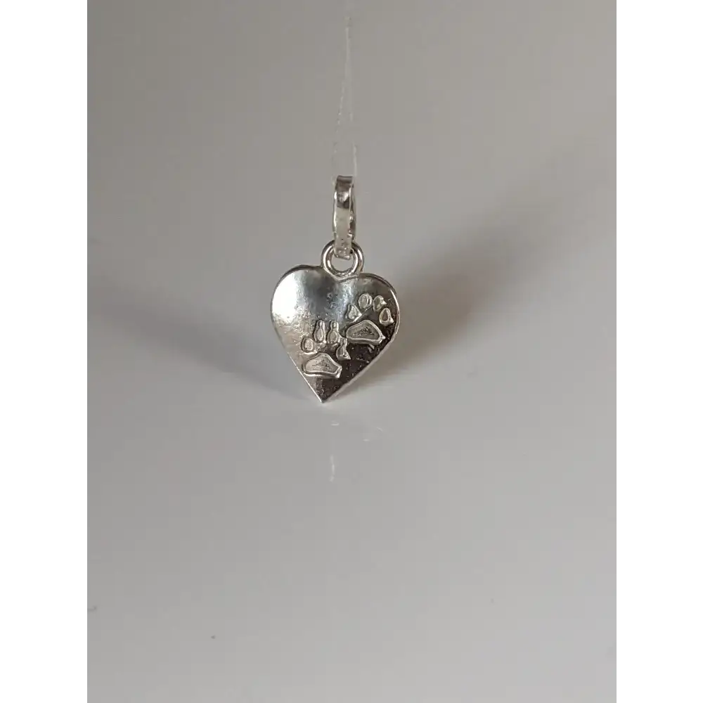 Silver Steed Paw Print on Heart Silver Pendant Pendant