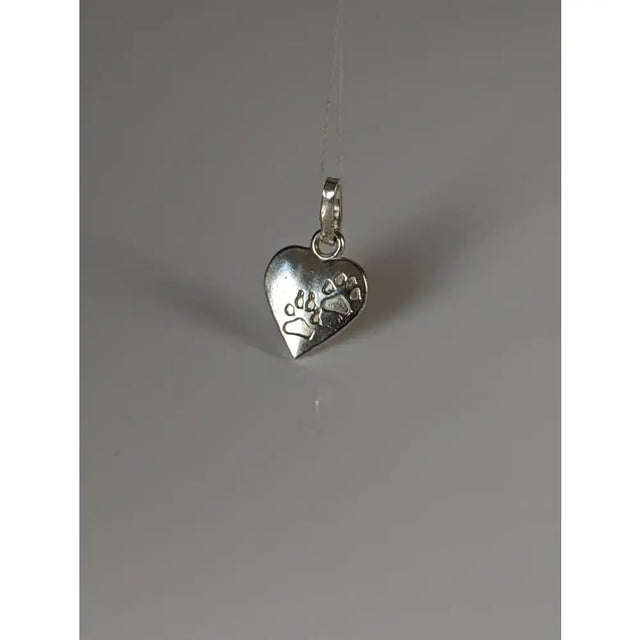 Silver steed heart silver pendant with engraved paw prints in silver, perfect for pet lovers