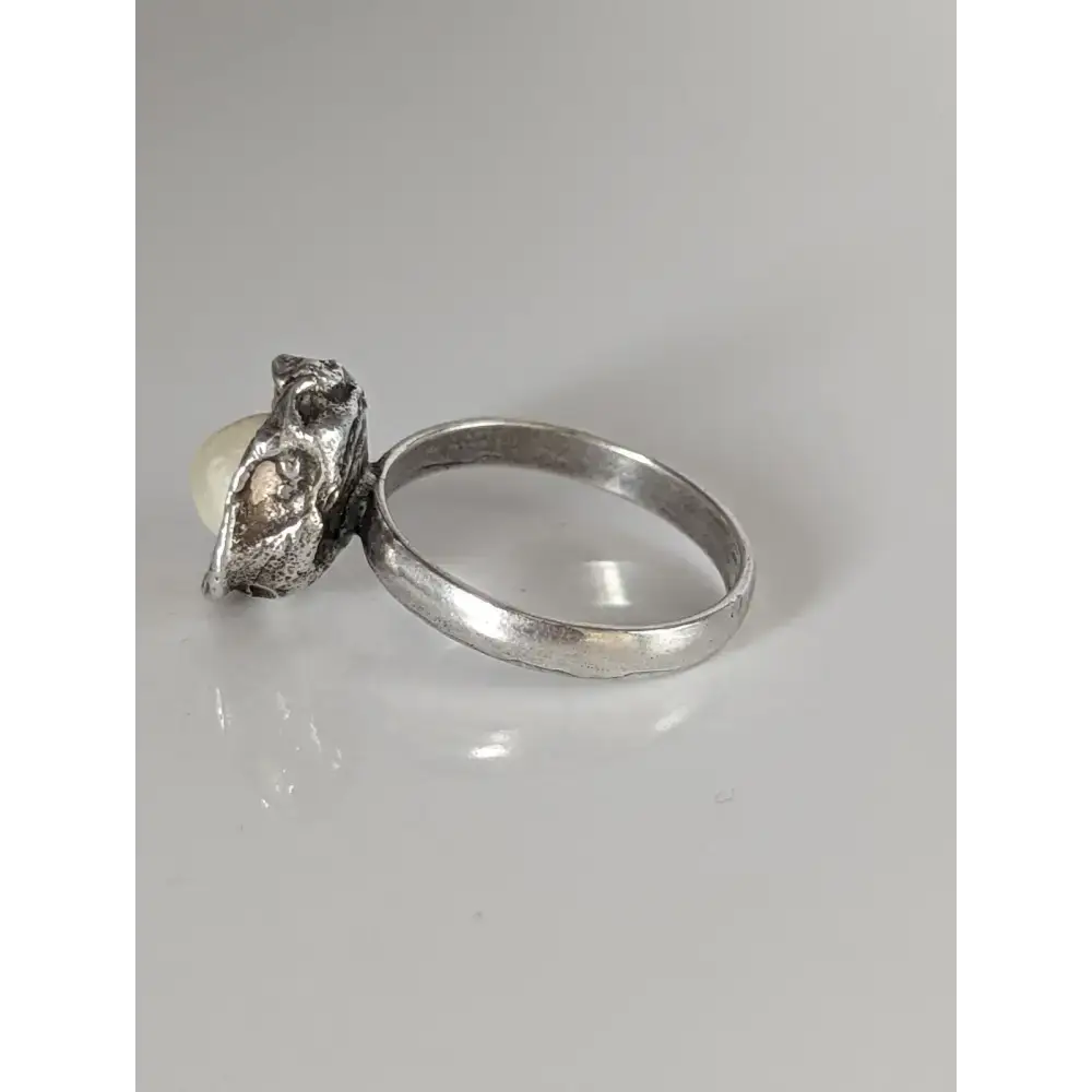 Silver Steed Pearl in a Flower Silver Ring S Rings