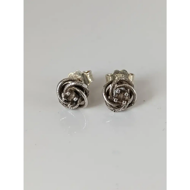 Silver Steed Rope Flower Stud Earrings Earrings