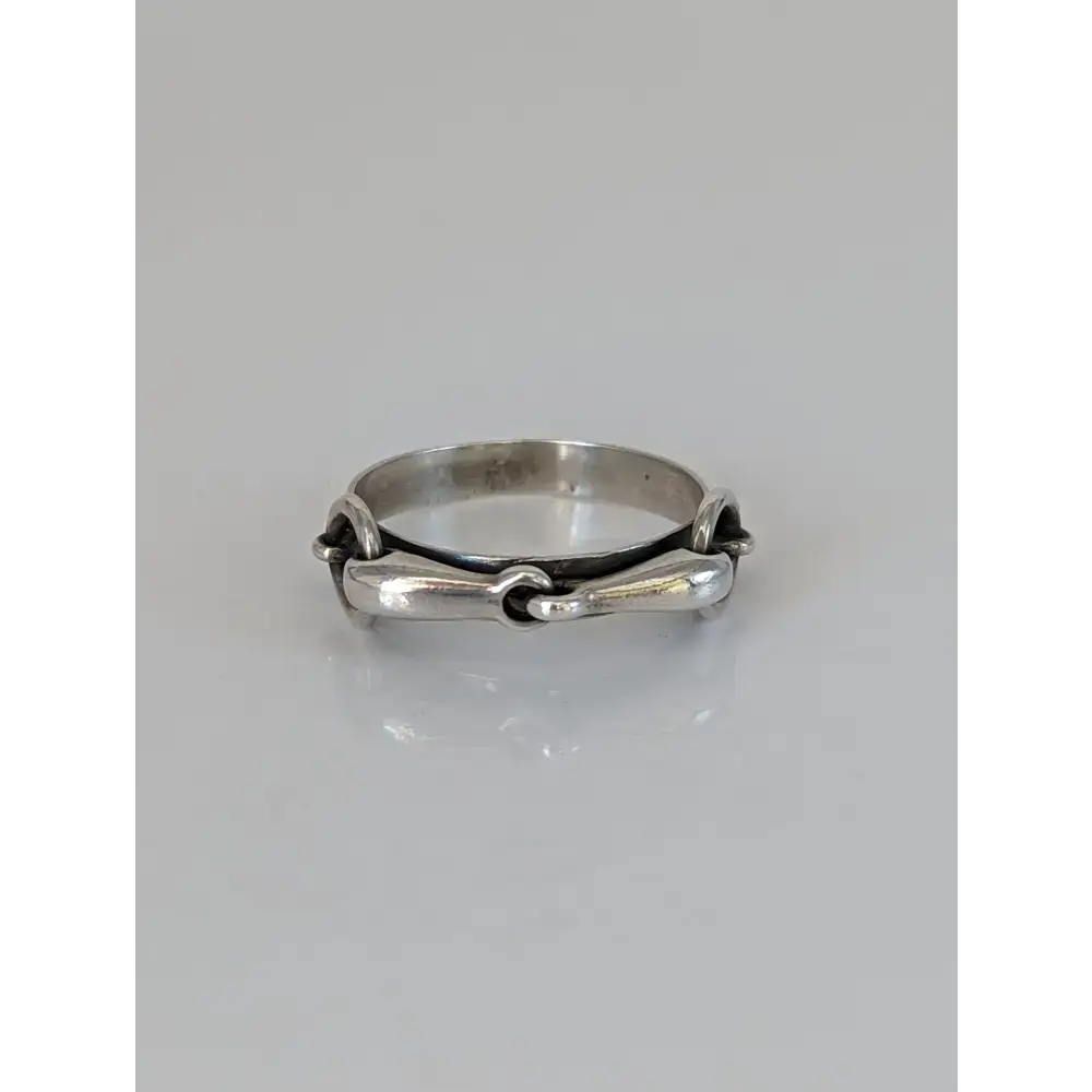 Silver Steed Snaffle on a Silver Band V Silver Rings