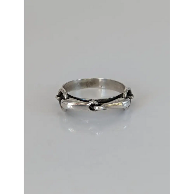 Silver Steed Snaffle on a Silver Band V Silver Rings