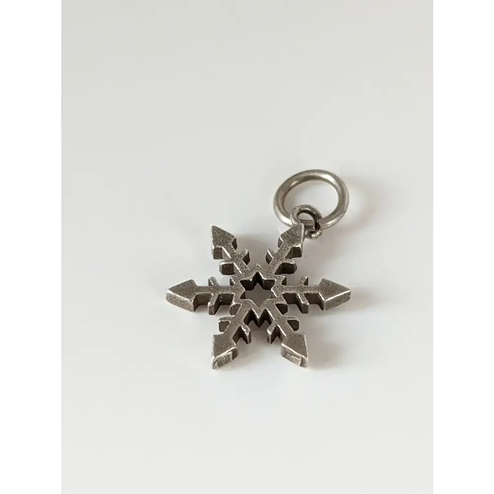Silver Steed Snowflake Silver Pendant Pendant