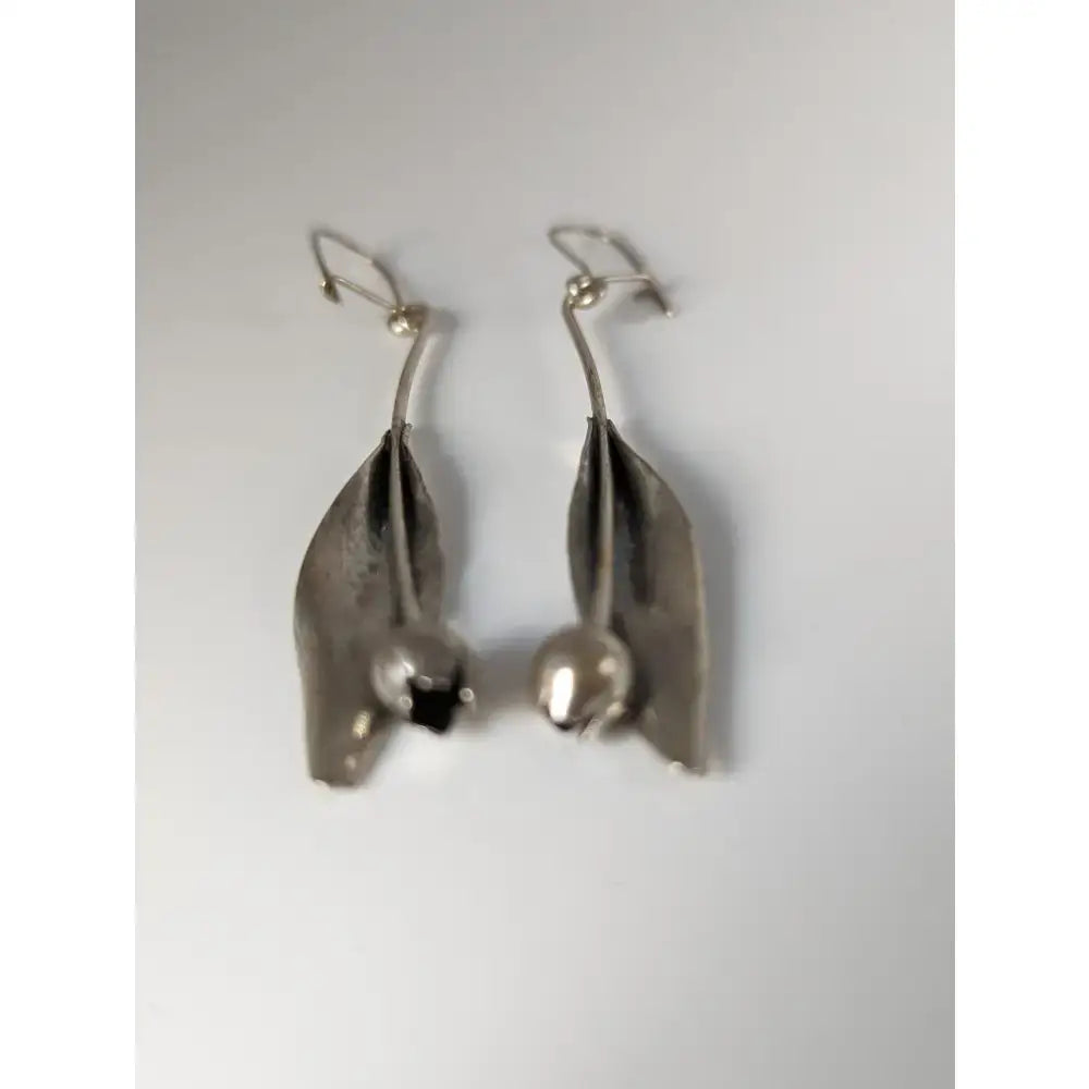 Silver steed tulip tulip dangling earrings with polished silver leaf shapes and premium sterling silver charms