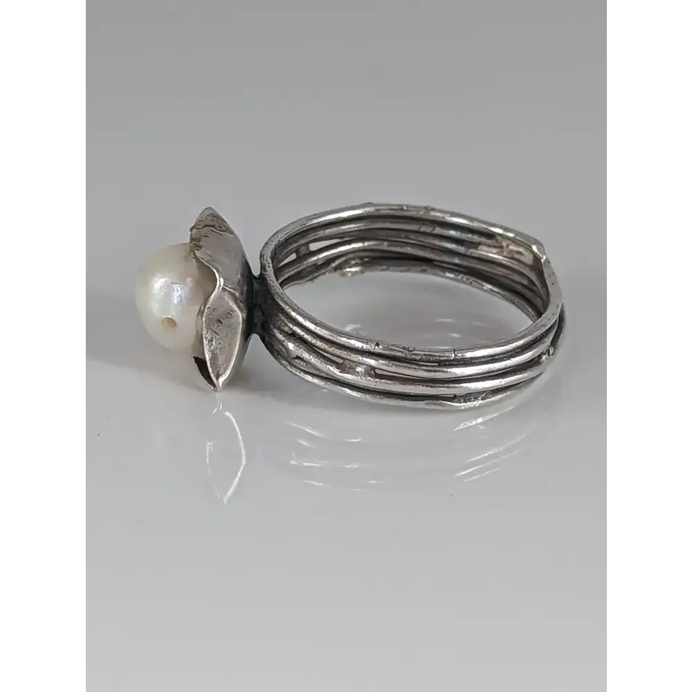 Silver Steed Wired Ring with Pearl M Rings