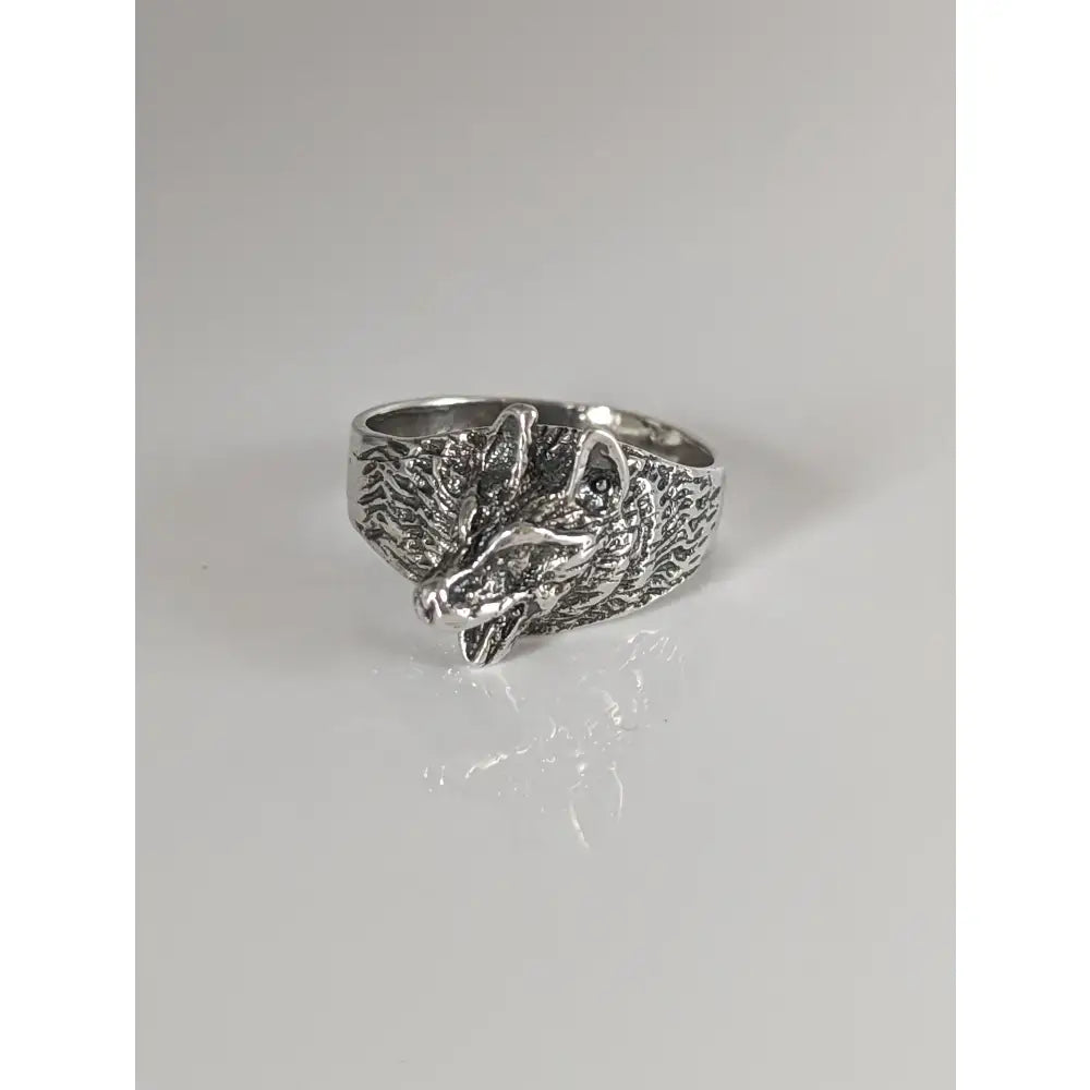 Silver steed wolf silver ring featuring a detailed wolf silver ring design with textured fur and sharp facial features