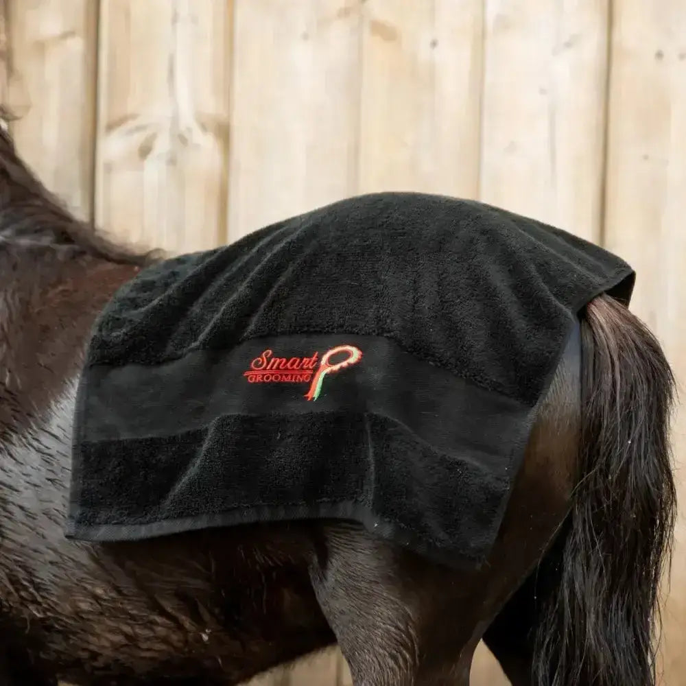 Black plush smart grooming dry cotton 550gm towel super absorbent with red orange embroidered logo for horse grooming