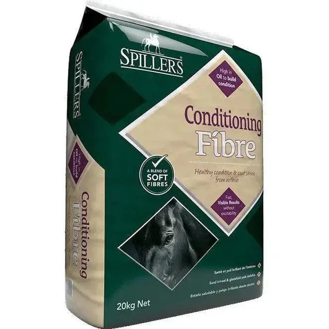 Green and beige spillers conditioning fibre bag with diamond label highlighting high oil fibre blend for healthy horse condition