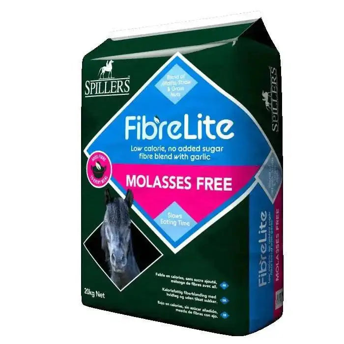 Dark green and blue bag of spillers fibre lite molasses free horse feed with garlic flavor low calorie fibre option