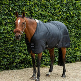 Black quilted swish 100g horse rug with cross surcingles perfect as a stable rug or under rug