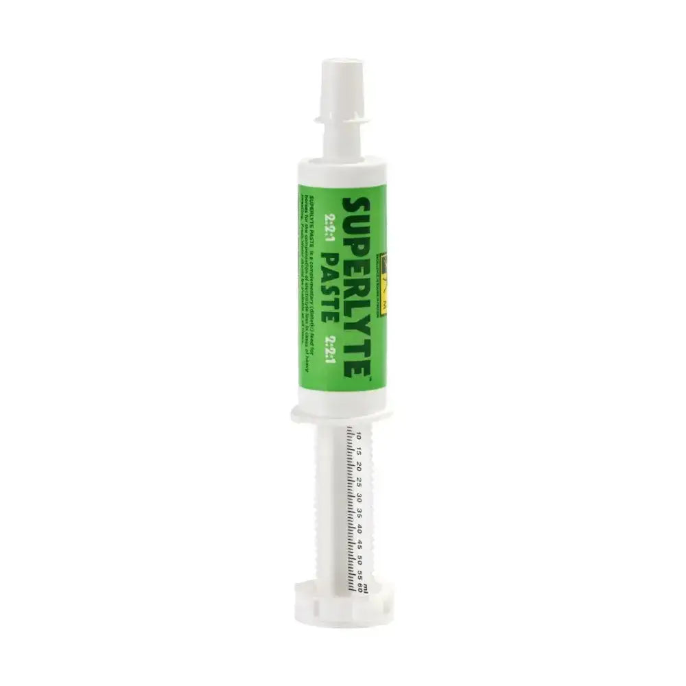 White plastic syringe with green superlyte 2241 paste label and measurement markings for superlyte syrup paste horse vitamins electrolyte replacement