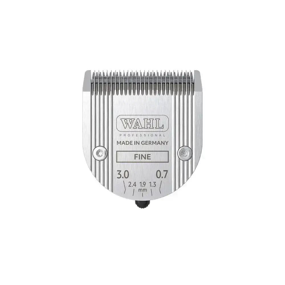 Silver metallic wahl bravura arco clipper blade with precision ground fine cutting settings marked in millimeters