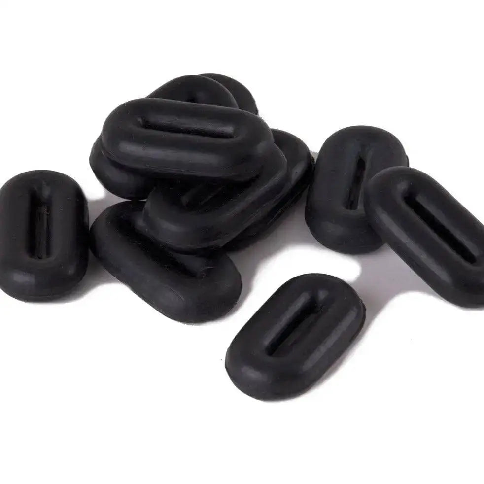 Black rubberized oval-shaped chain links for windsor martingale stop running martingale pieces girth piece