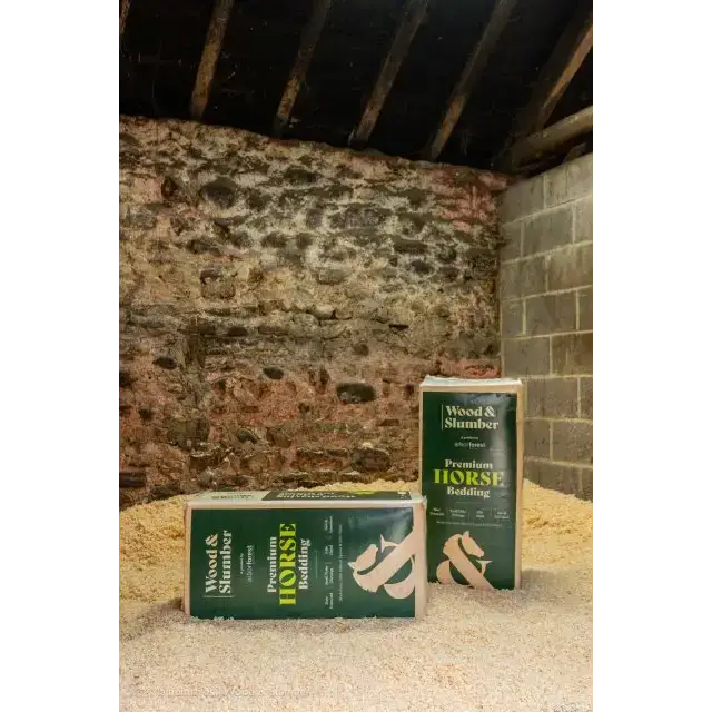 Wood And Slumber Wood Shavings Small Flake Animal Bedding